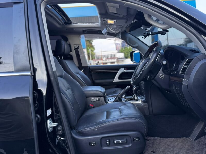 TOYOTA LAND CRUISER LC200 SERIES WALD