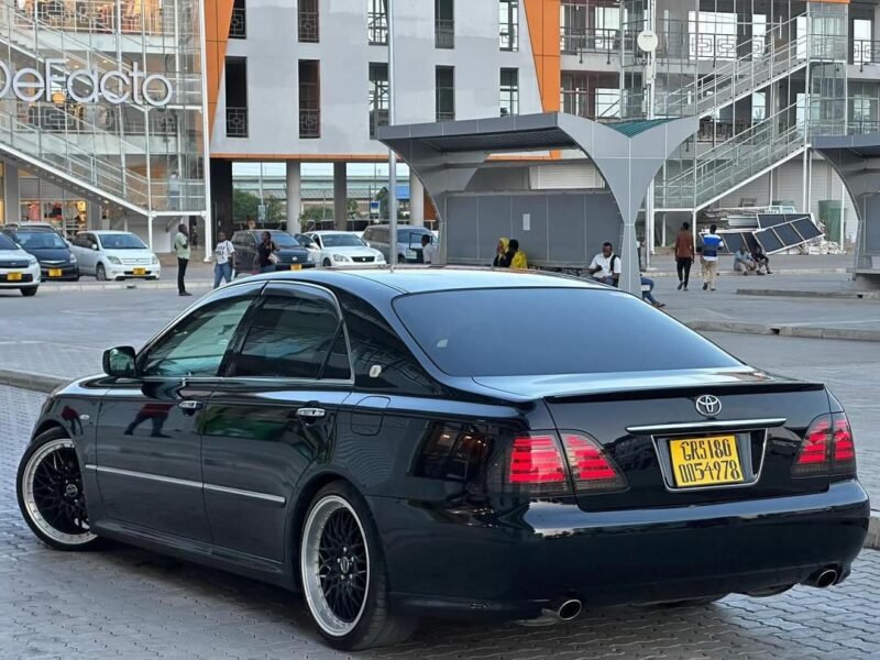 Toyota Crown Athlete