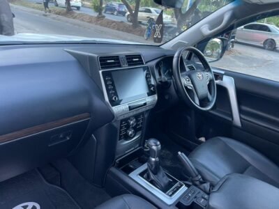 TOYOTA LANDCRUISER TX