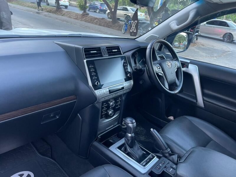 TOYOTA LANDCRUISER TX