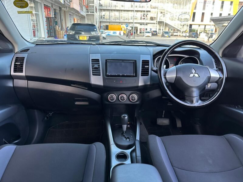 Mitsubish Outlander Roadest