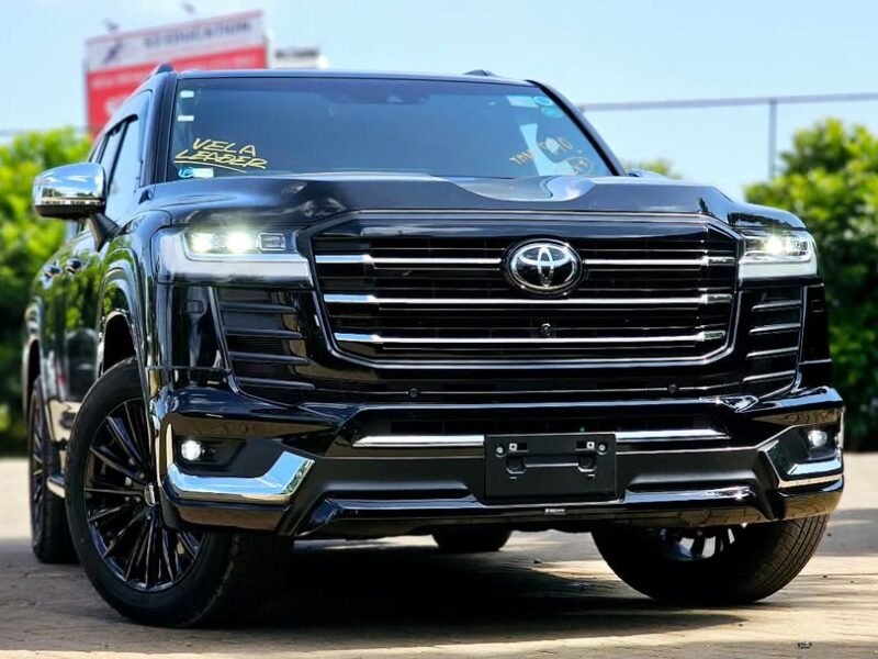 TOYOTA LAND CRUISER ZX LC300