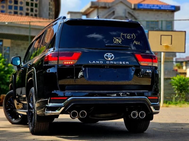 TOYOTA LAND CRUISER ZX LC300